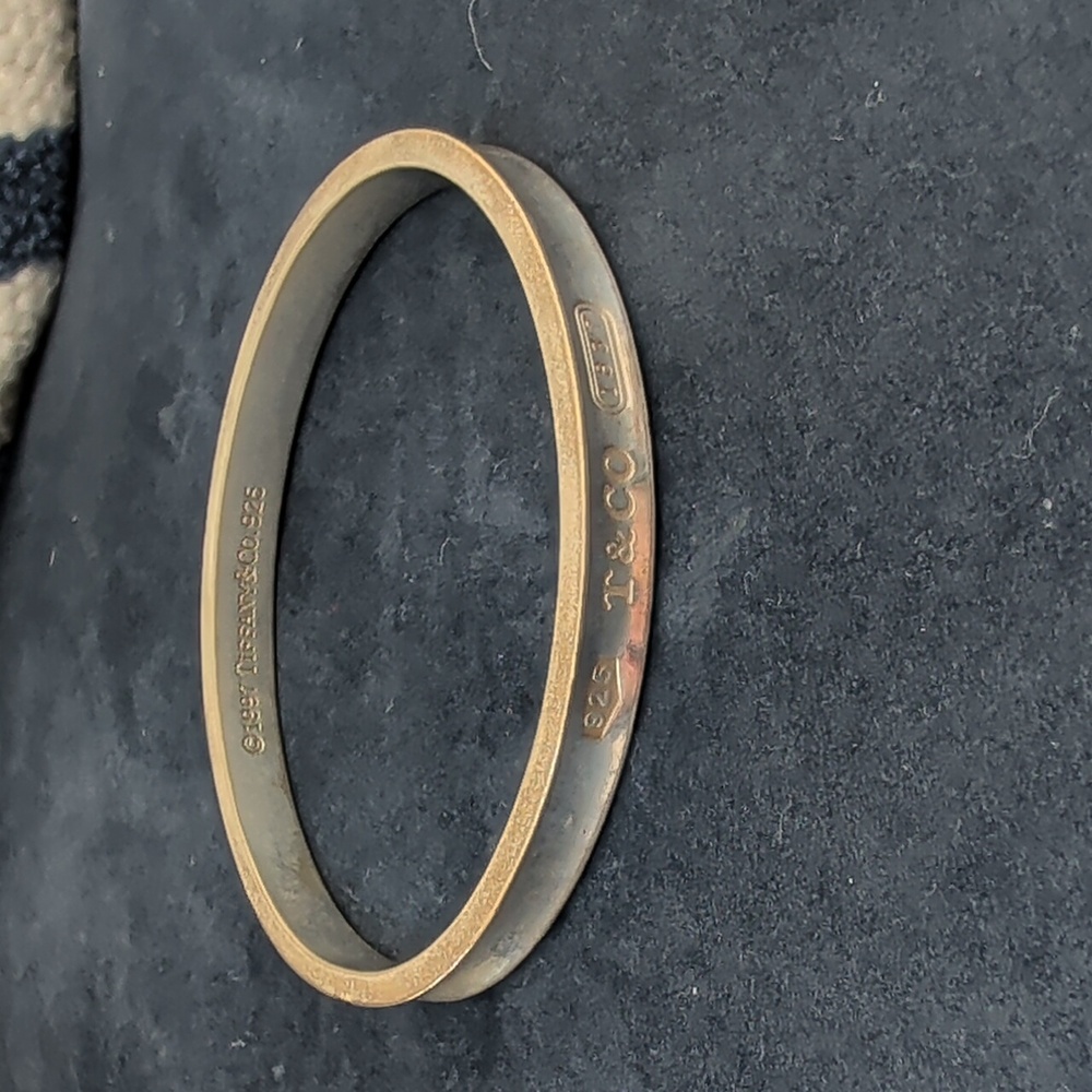 Tiffany & Co. 1997 Solid Silver Oval Bracelet Authentic - Picture 2 of 7